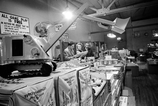 1961 - Toy depot